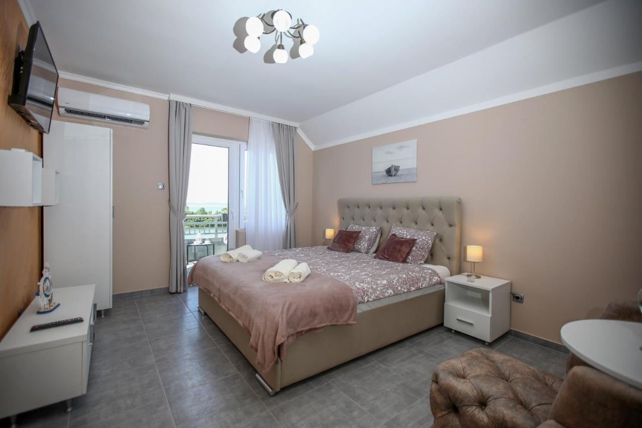 Dunavski Cvet Banatska Palanka Esterno foto