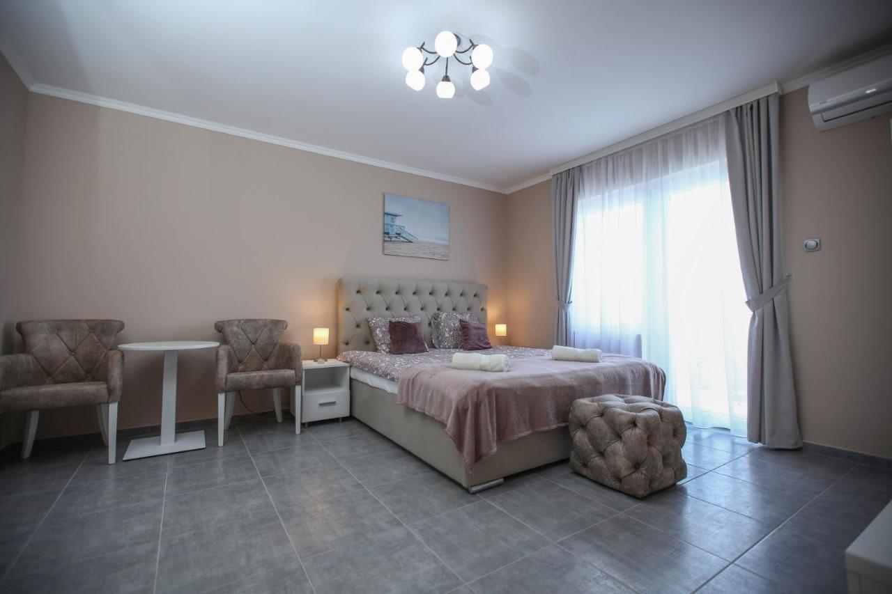 Dunavski Cvet Banatska Palanka Esterno foto